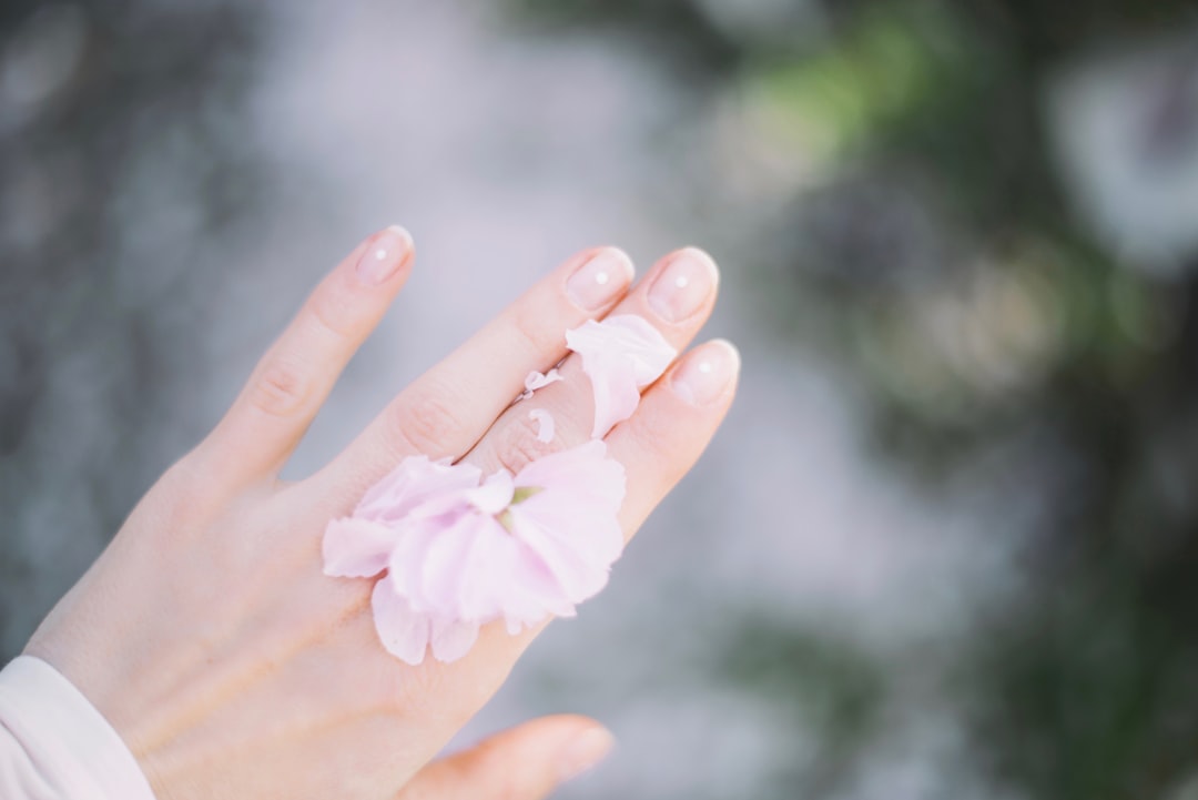 How to Store and Preserve Semi Cured Gel Nail Wraps: Tips and Tricks