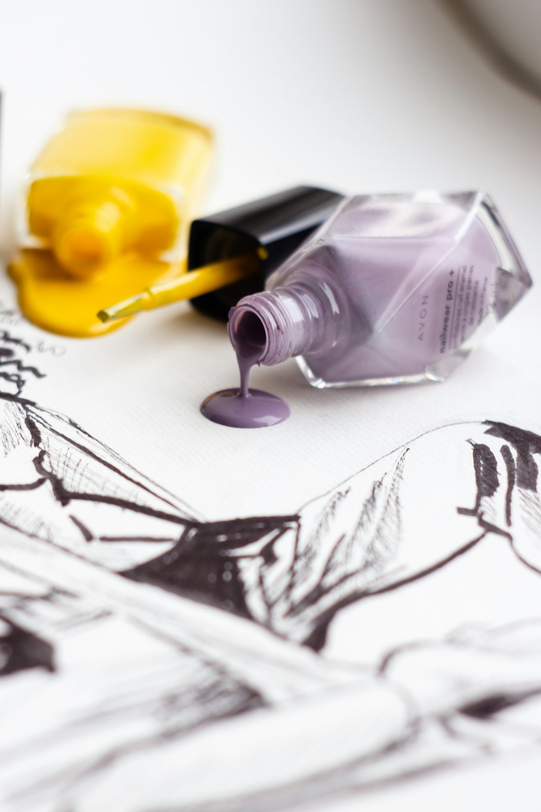 Nail Health 101: Tips for Healthy Nails Between Manicures