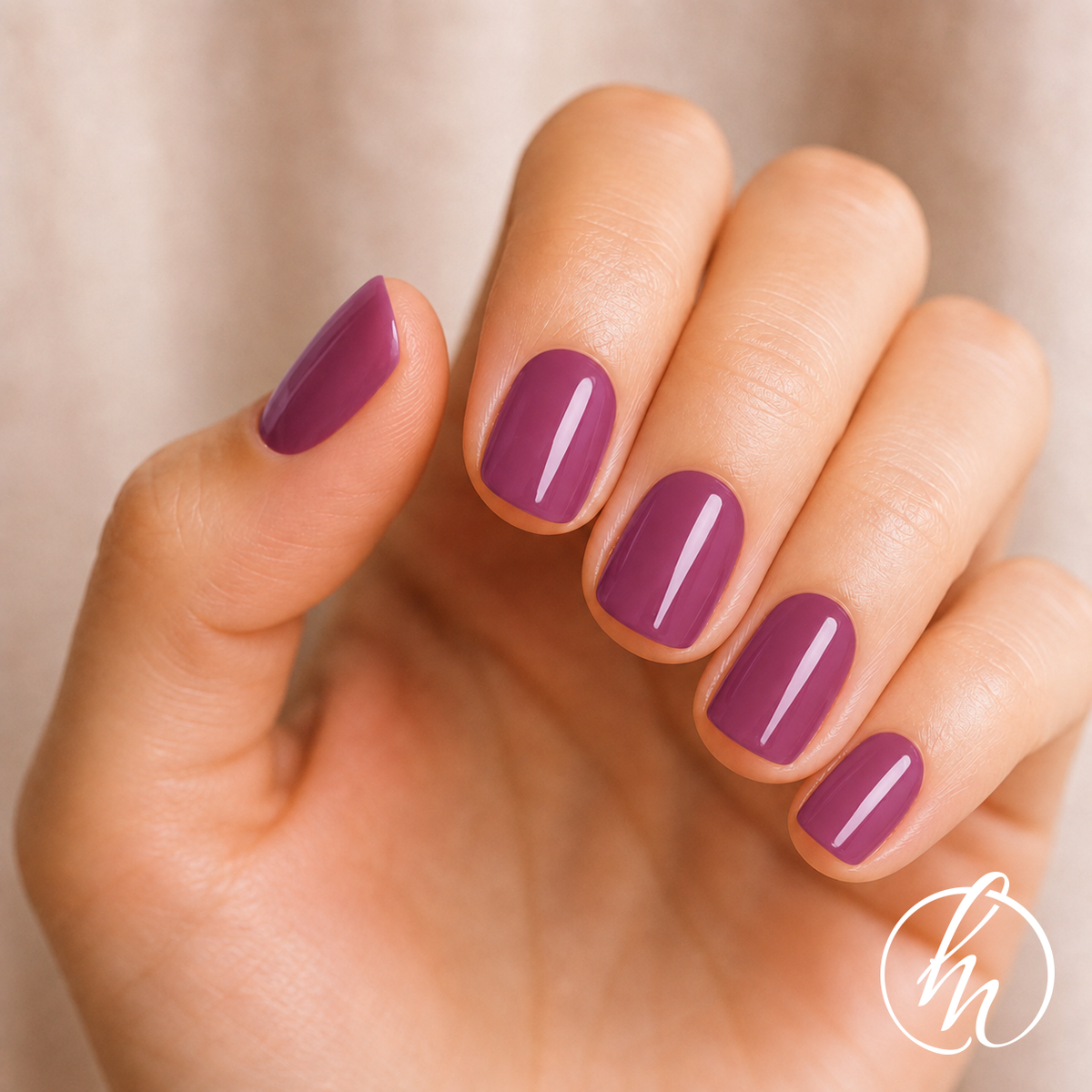 NG200486-aubergine-lifestyle-v1