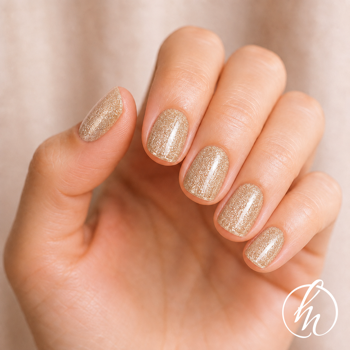 NG200026-champagne-glitter-lifestyle-v1