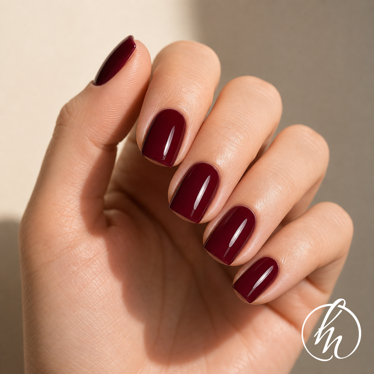 HN300017-SQS-Burgundy-Red-lifestyle
