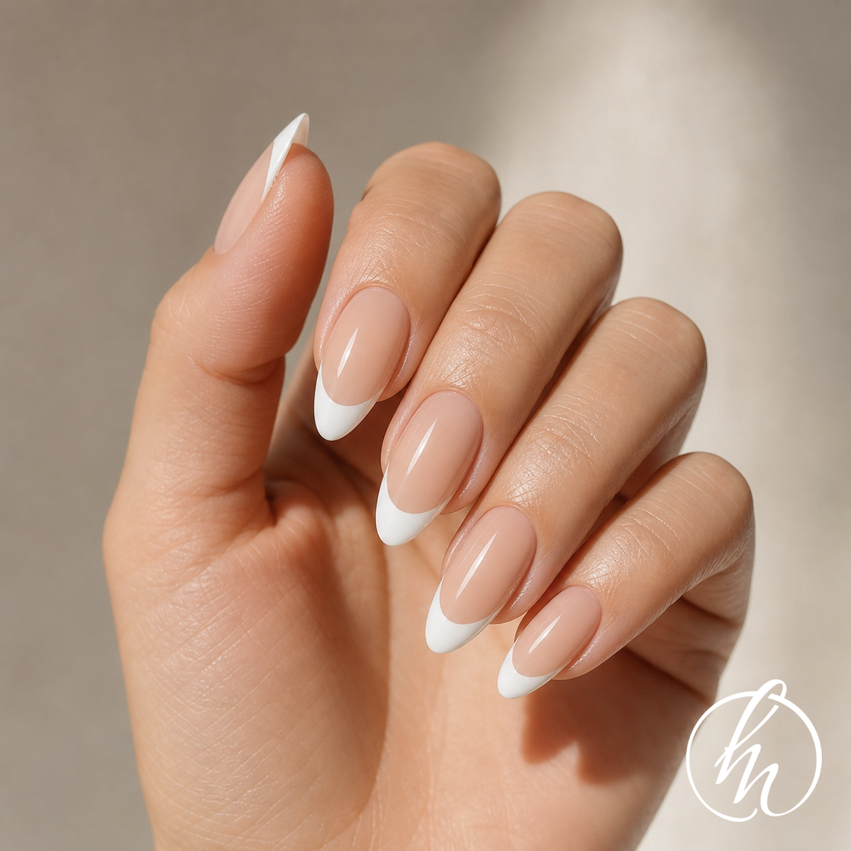 HN300002-ALT-French-Tip-lifestyle