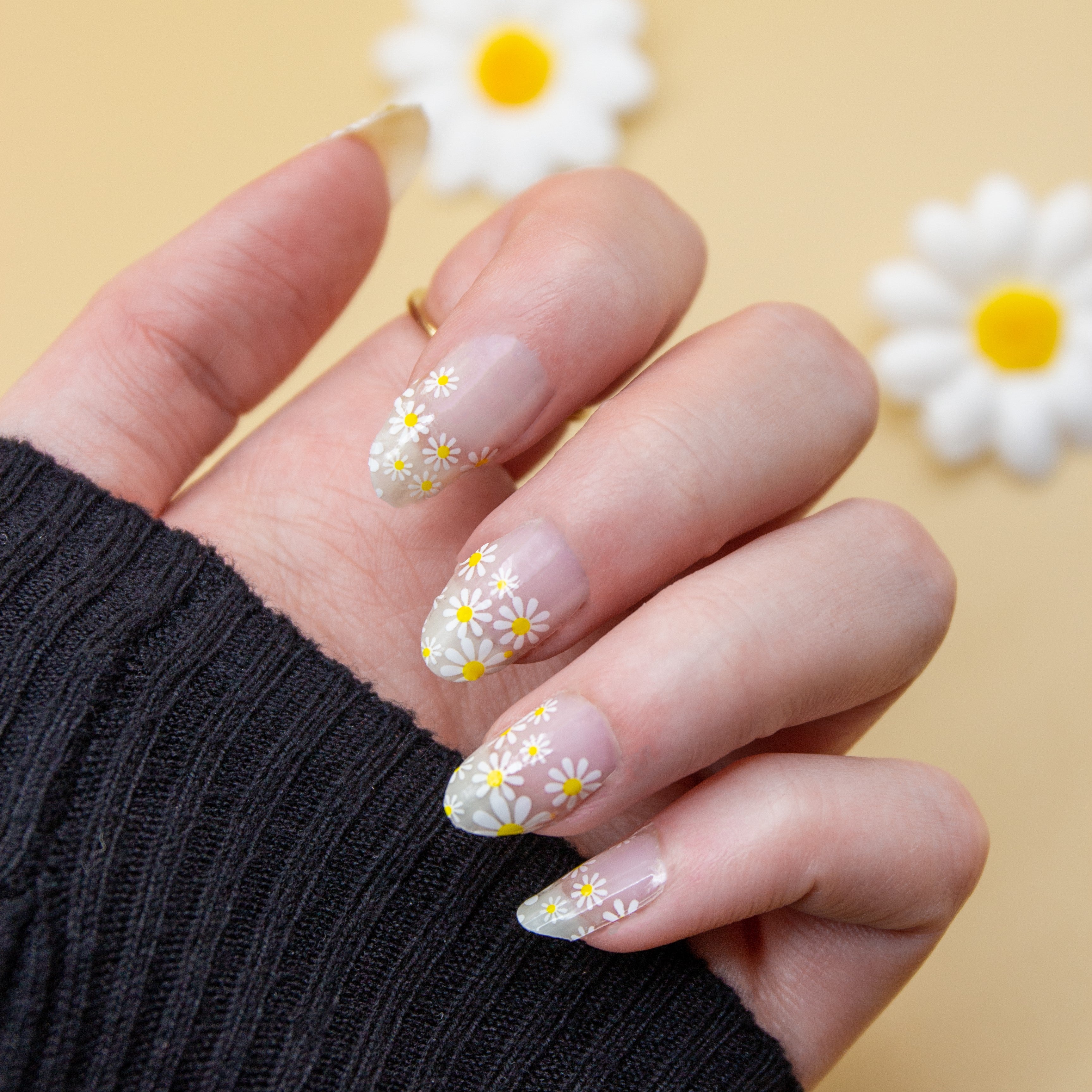 Shizhong 12 Sheets Daisy Nail Stickers Floral Flower Nail Art India | Ubuy